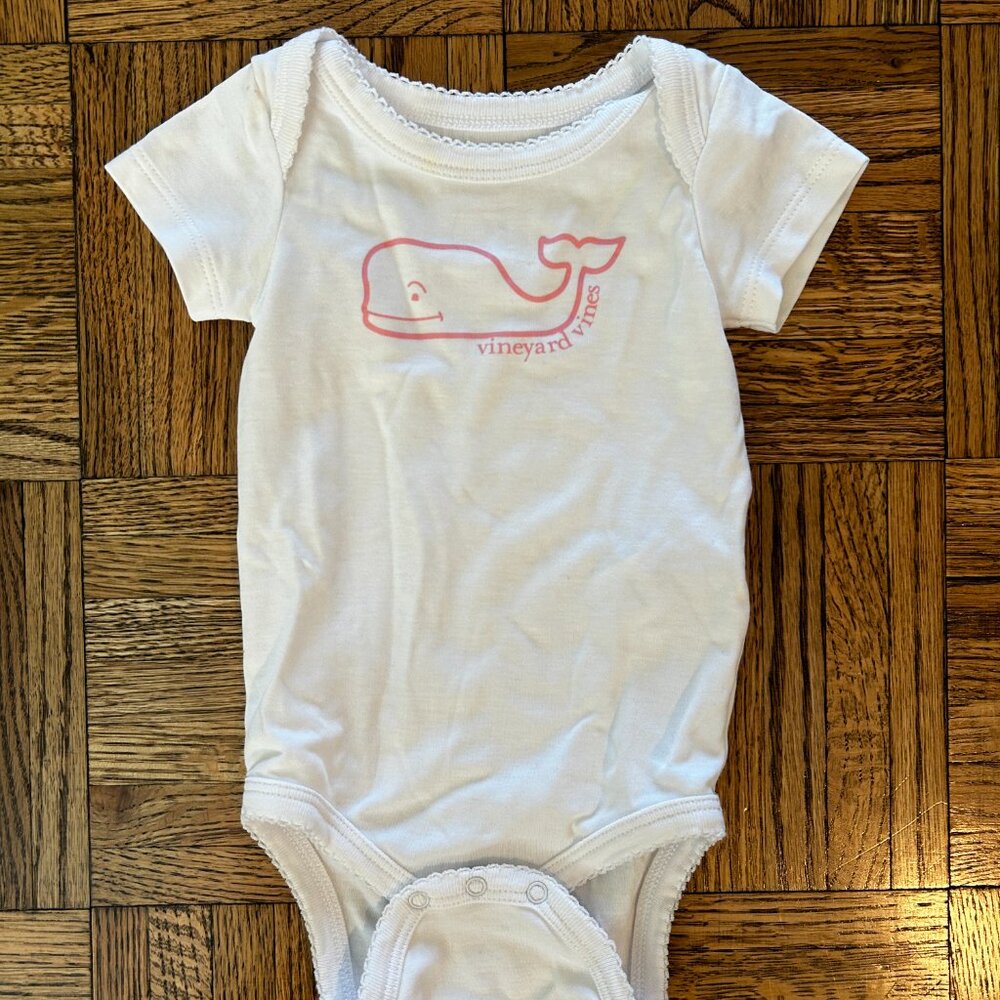 Vineyard Vines onesie (0-6M) - White